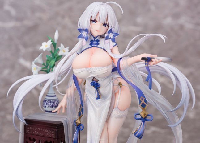 Illustrious 1/7 Figure Maiden Lily's Radiance Ver. -- Azur Lane