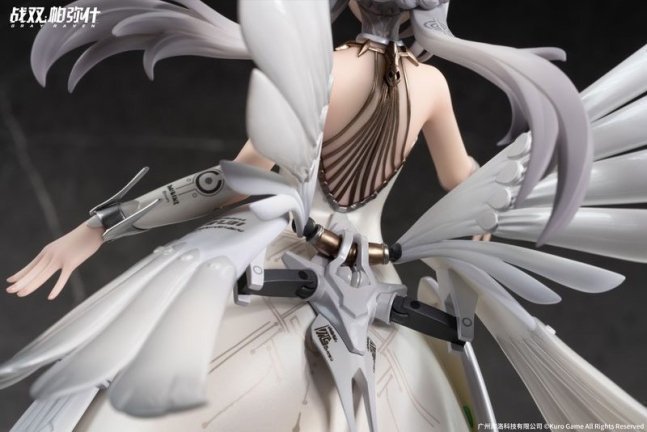 Liv 1/7 Figure Woven Wings of Promised Daybreak Ver. -- Punishing: Gray Raven
