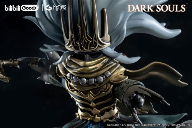 The Nameless King Deformed Figure -- DARK SOULS