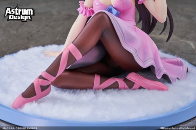Flamingo - Ballet Girl 1/7 Figure Illustration by Nekojira