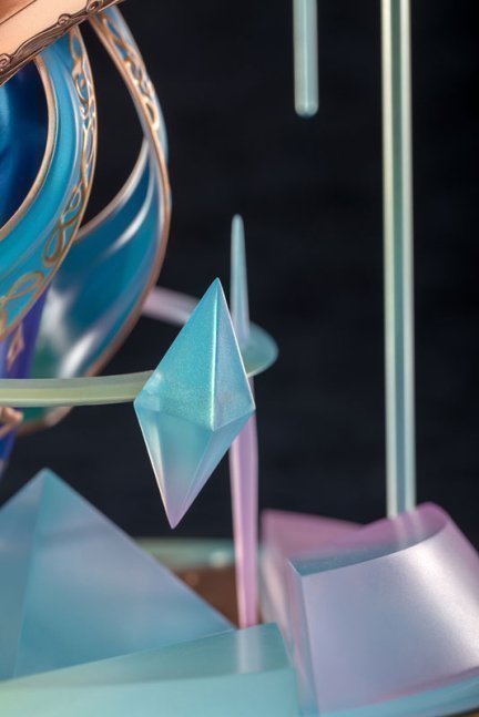 Maven of the Strings Sona 1/7 Figure -- League of Legends