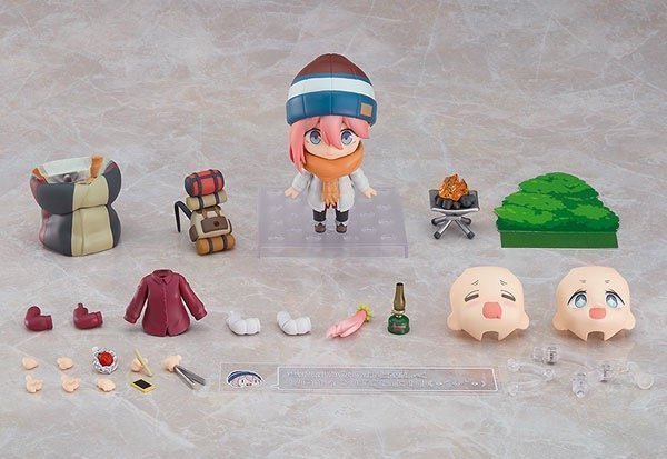 Nadeshiko Kagamihara Nendoroid Figure Solo Camp Ver. DX Edition -- Yuru Camp