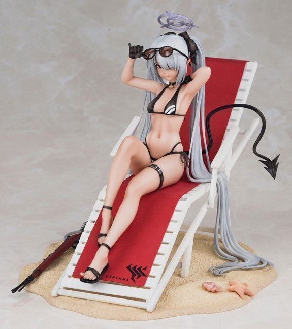 Shirom Iori 1/7 Figure Swimsuit Ver. -- Blue Archive
