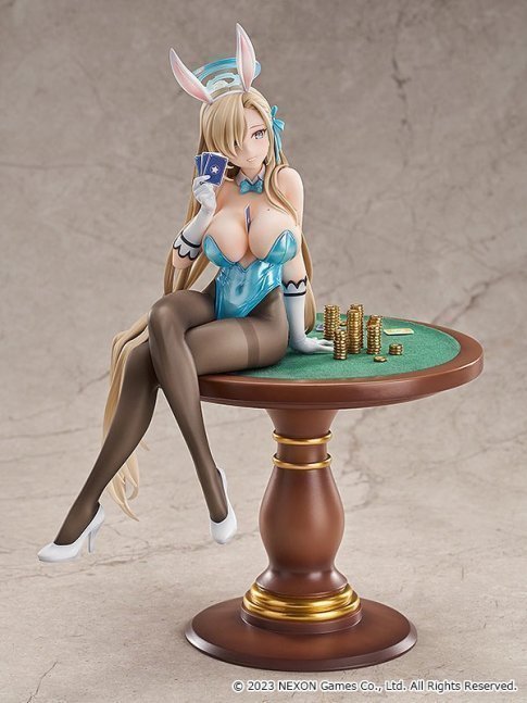 Asuna Ichinose 1/7 Figure Bunny Girl)Game Playing Ver. -- Blue Archive