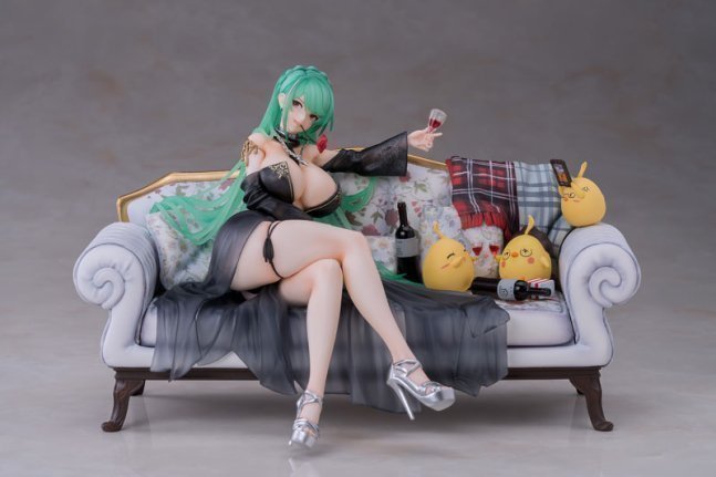 Littorio Calabria Aurea 1/7 Figure -- Azur Lane