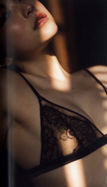 See-through -- Marina Amatsu Photo Book