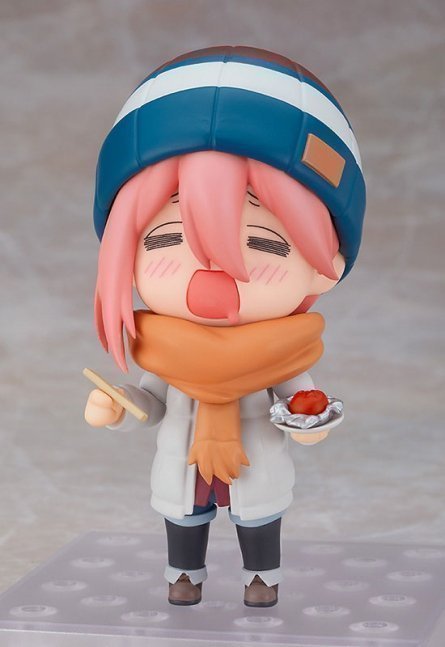 Nadeshiko Kagamihara Nendoroid Figure Solo Camp Ver. DX Edition -- Yuru Camp