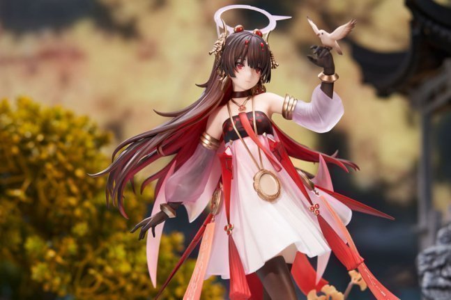 Lucia 1/7 Figure Plume Eventide Glow Ver. -- Punishing: Gray Raven
