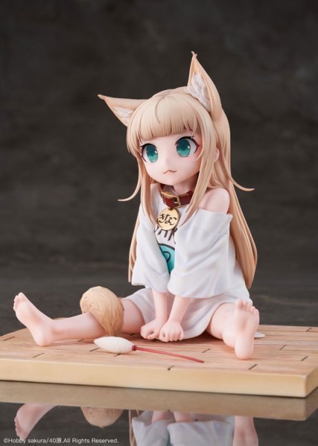 Kinako 1/6 Figure Sitting and Biting Fish ver. -- My Cat Is A Kawaii Girl