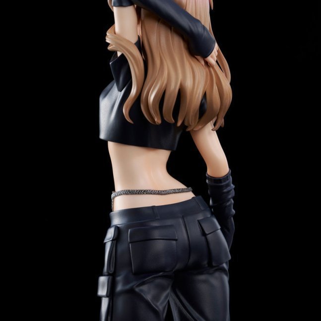 Yume Minami ZOZO BLACK COLLECTION Figure -- GRIDMAN UNIVERSE