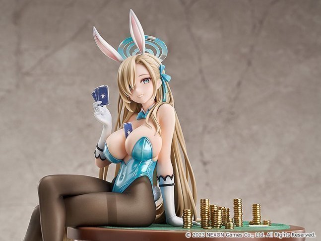 Asuna Ichinose 1/7 Figure Bunny Girl)Game Playing Ver. -- Blue Archive
