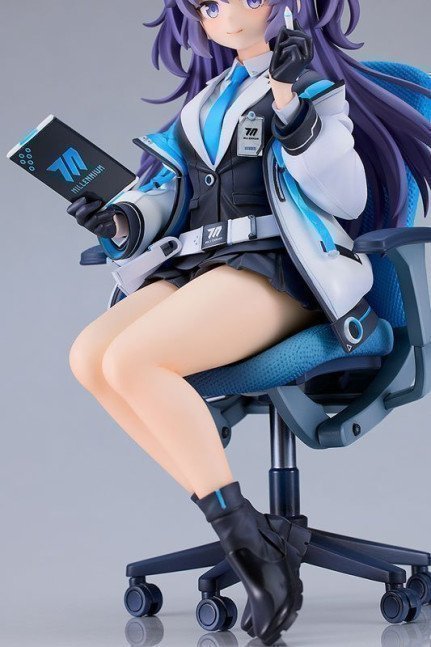 Yuuka -Daily Life Of A Treasurer- 1/7 Figure -- Blue Archive