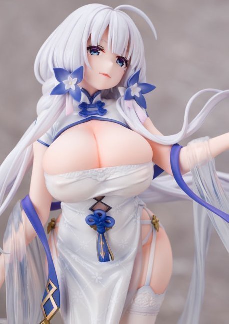Illustrious 1/7 Figure Maiden Lily's Radiance Ver. -- Azur Lane