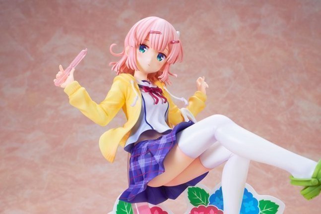 Momo Chiyoda 1/7 Figure Uniform Ver. -- The Demon Girl Next Door 2