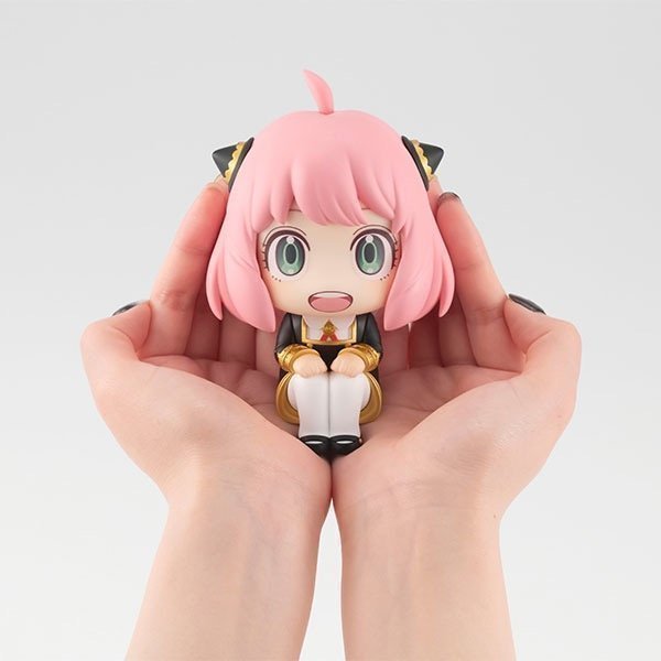 Anya Forger LookUp Figure -- Spy x Family
