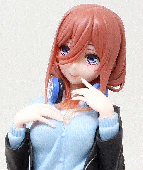 Miku Nakano Coreful Figure -- The Quintessential Quintuplets SS