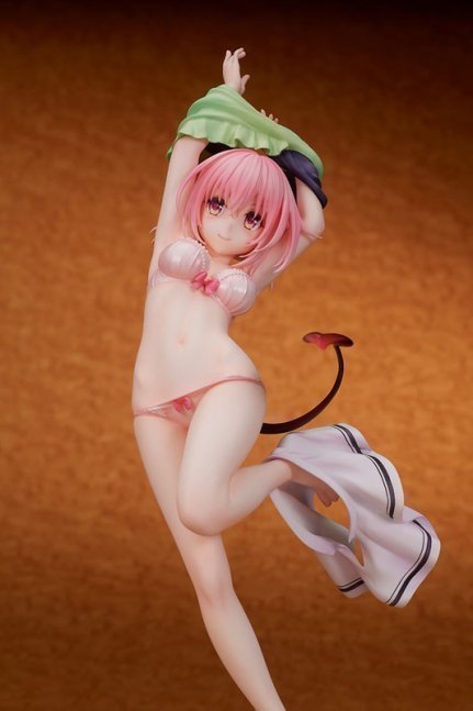 Momo Belia Deviluke 1/7 Figure Changing Clothes mode -- To Love-Ru Darkness