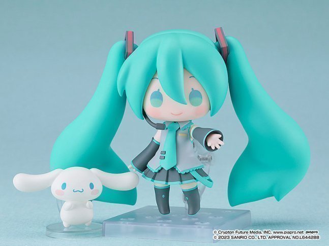 Hatsune Miku x Cinnamoroll Nendoroid Figure
