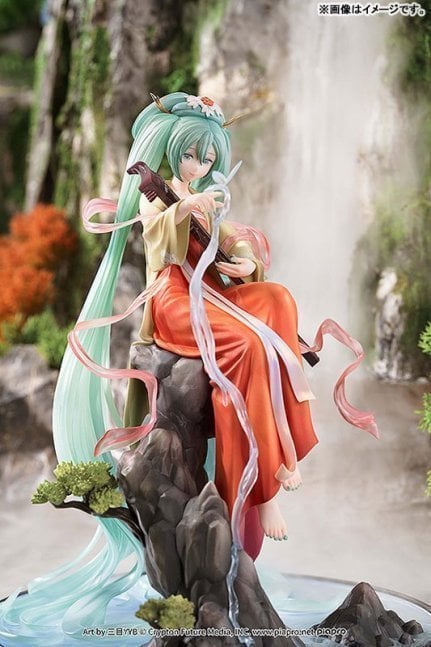 Hatsune Miku 1/7 Figure Gao Shan Liu Shui Ver.
