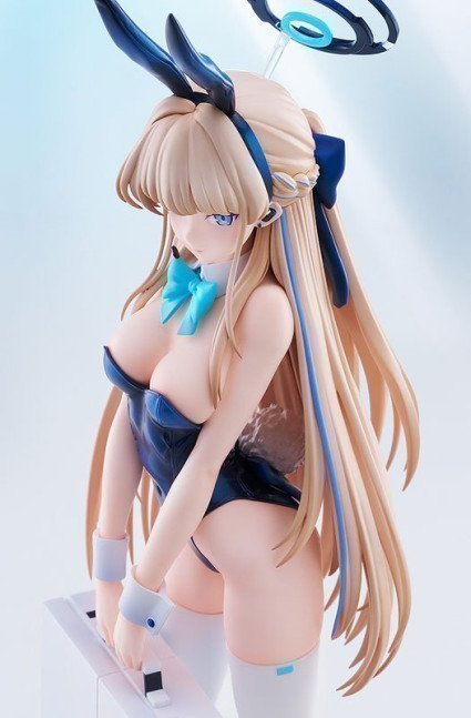 Asuma Toki 1/7 Figure  (Bunny Girl)  -- Blue Archive