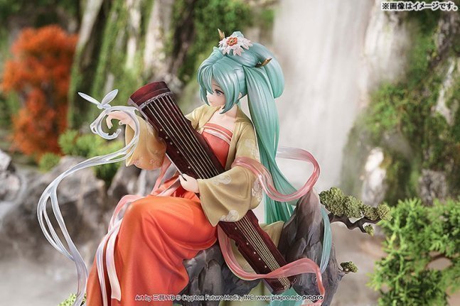 Hatsune Miku 1/7 Figure Gao Shan Liu Shui Ver.