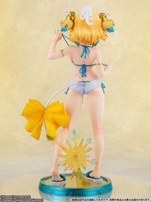 Pine 1/6 Figure -- Bombergirl