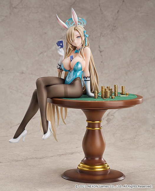 Asuna Ichinose 1/7 Figure Bunny Girl)Game Playing Ver. -- Blue Archive