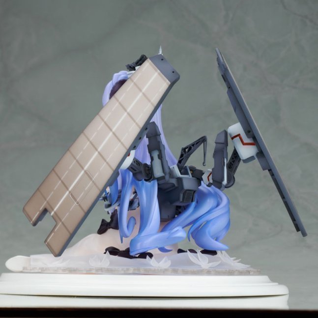 Unicorn 1/7 Figure -- Azur Lane